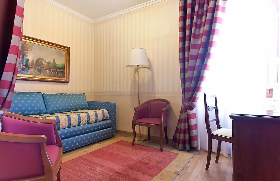 Hotel Piazza Di Spagna-1